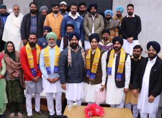 कांग्रेस की नितियों से तंग पूर्व पंच गुरदीप सिंह व जगसीर ने थामा शिअद का दामन