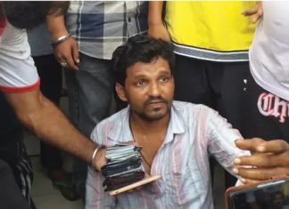 मजदूर का ATM बदल रहा आरोपी पकड़ा, 70 ATM कार्ड बरामद